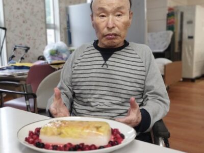 カラフルなフルーツゼリー（おやつレク）